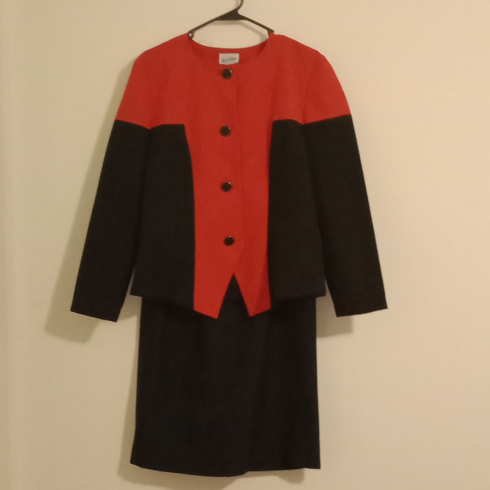 GOOD TIMES Women Red/Black casual 2 piece coat/skirt suit size 10